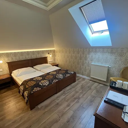 Guest house Kastiel Hanus 3*