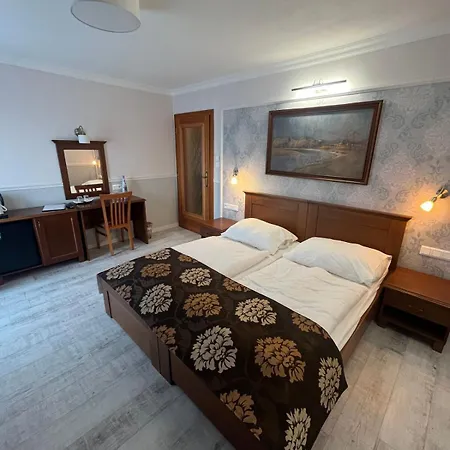 Penzión pre hostí Kastiel Hanus 3*