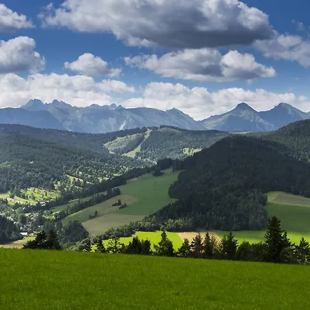 Kastiel Hanus Guest house 3*